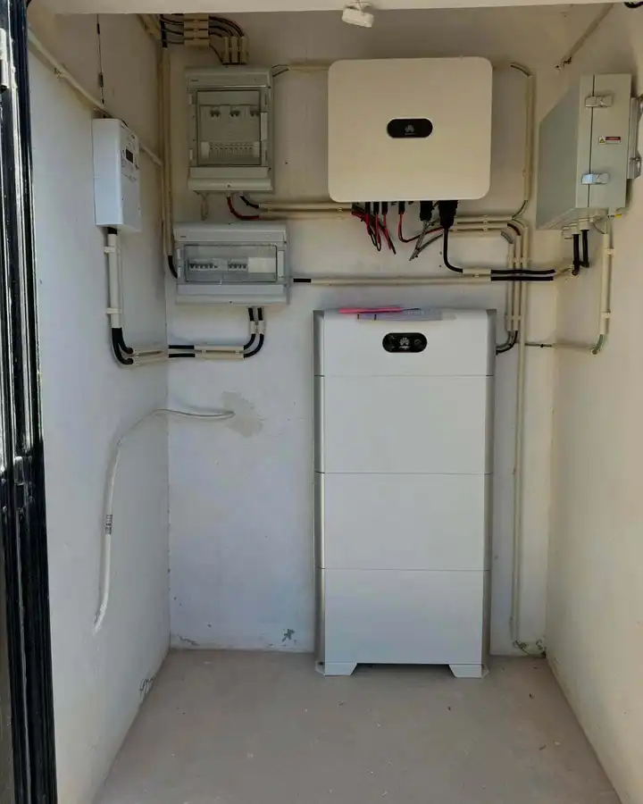 Battery installation for Ennes